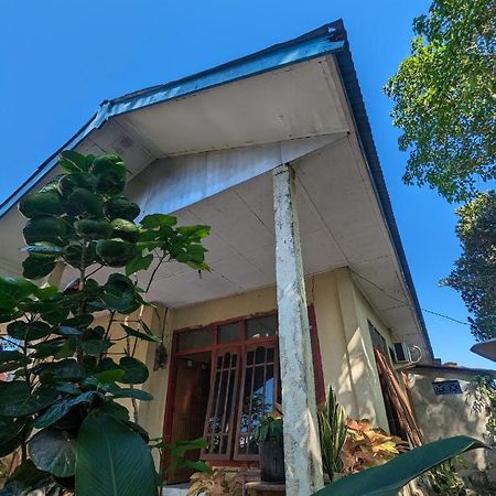 Agus Family Homestay ลาบวนบาโจ ภายนอก รูปภาพ