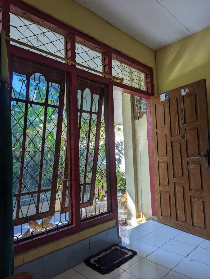Agus Family Homestay ลาบวนบาโจ ภายนอก รูปภาพ