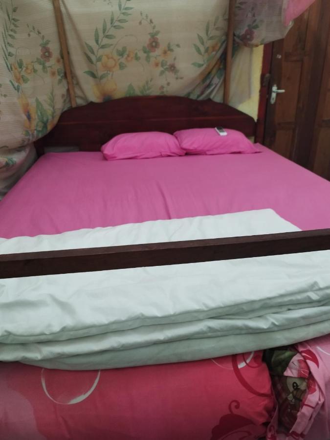 Agus Family Homestay ลาบวนบาโจ ภายนอก รูปภาพ